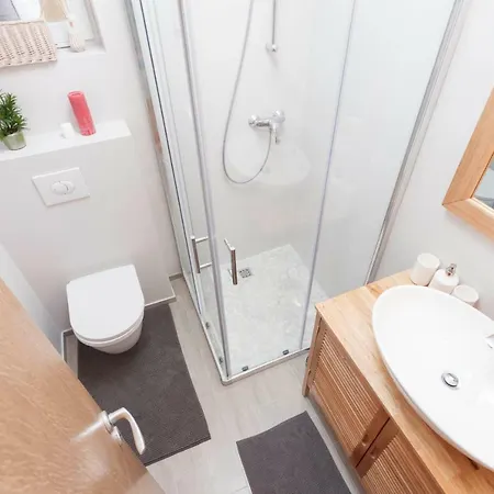 Mikula מאקרסקה