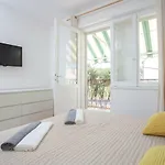 Apartment Mikula Makarska