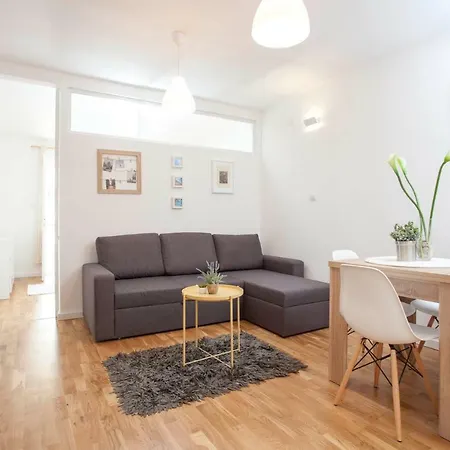 Mikula Apartment